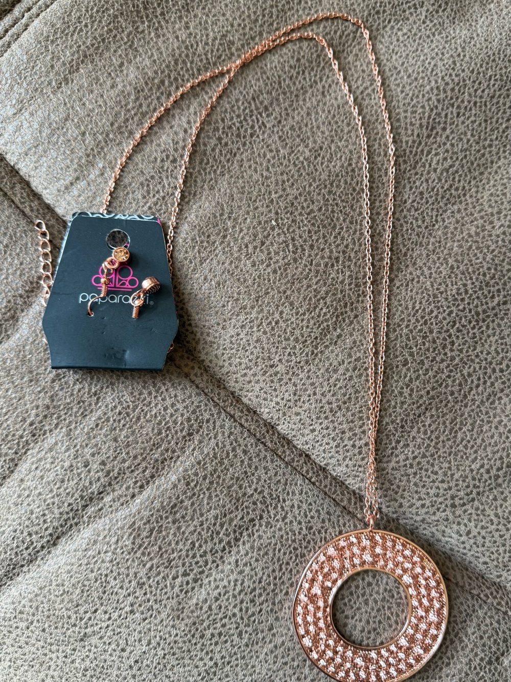 🎀3/$25🎀 paparazzi Rose Gold Pave Open Circle Pendant Necklace with Earrings NWT